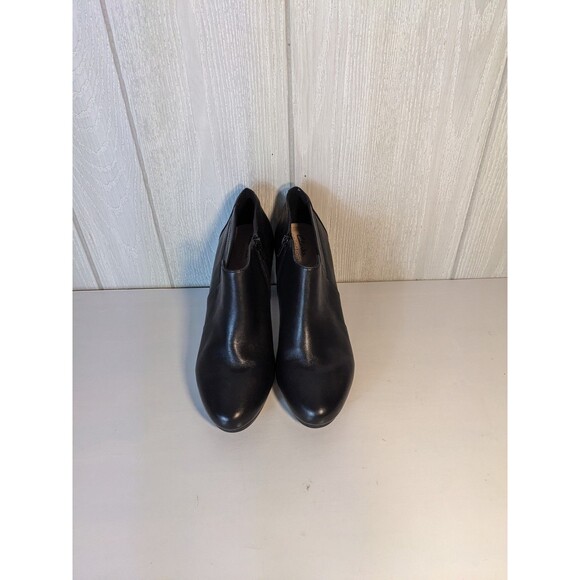 Clarks Black Leather Kitten Heel Booties Sz 10M EUC - Picture 2 of 7